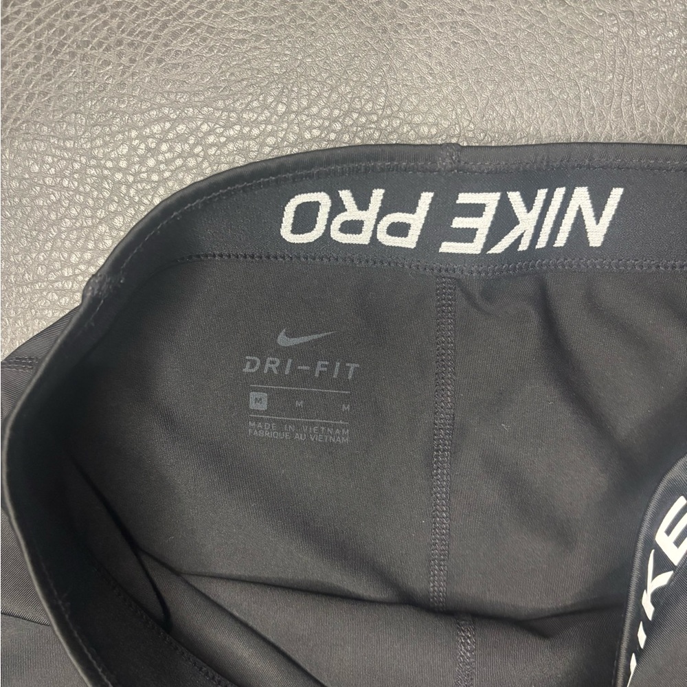 Nike Pro Dri-Fit Capri Leggings Black Womens Sz Medium - Picture 6 of 8